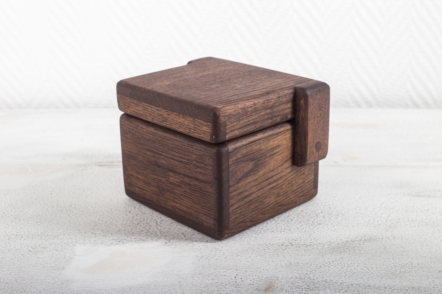 Деревянная коробка с крышкой. Деревянная коробочка. Коробки из дерева. Маленькая деревянная коробочка. Квадратная коробка из дерева.