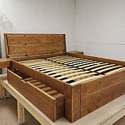 Кровать из массива дуба с 4мя ящиками для хранения
