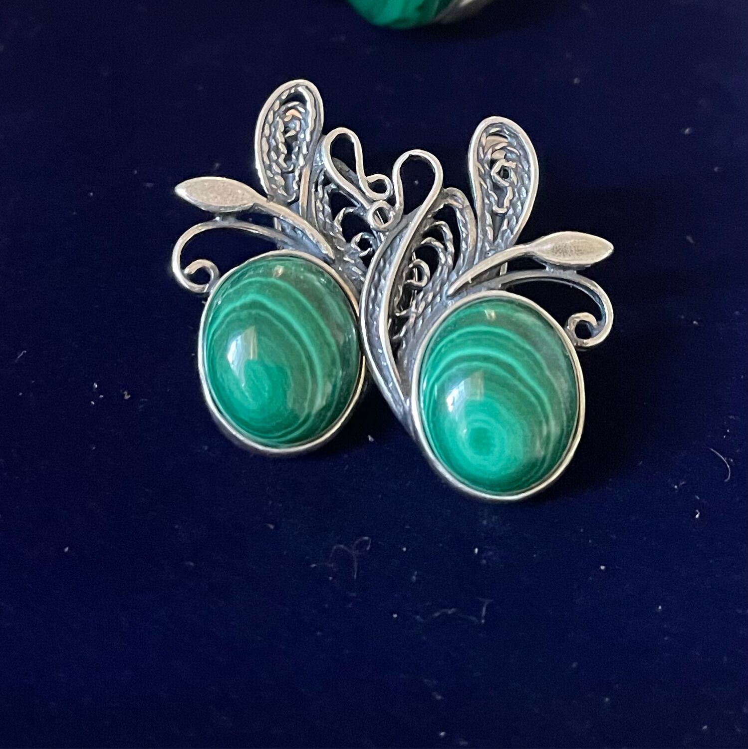 Кольцо и серьги из мельхиора с малахитом купить в интернет-магазине ...