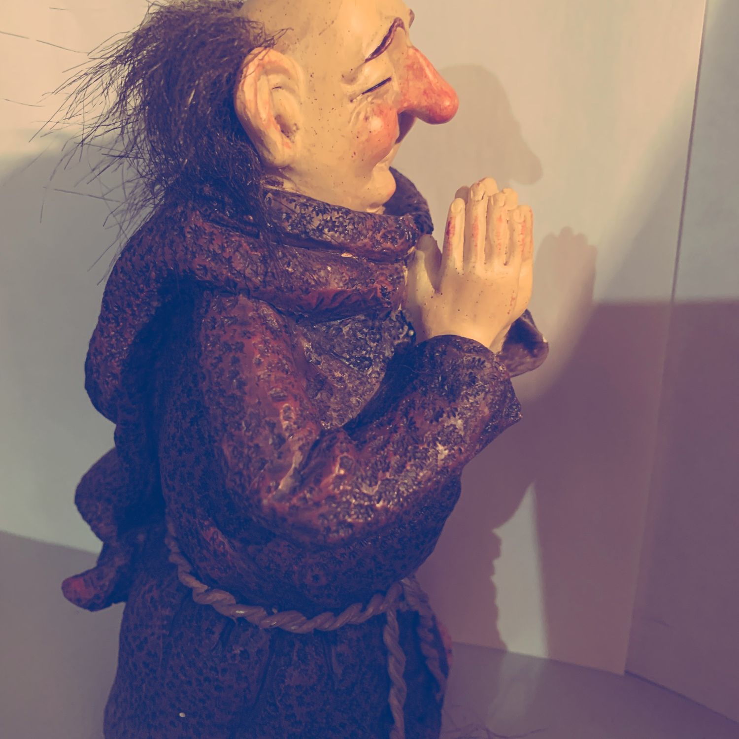 Интернетте қысқа юбка және өкшелі аяқ киімдегі секс