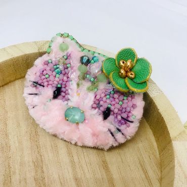 Украшения ручной работы. Ярмарка Мастеров - ручная работа Брошь “Hello Kitty”. Handmade.