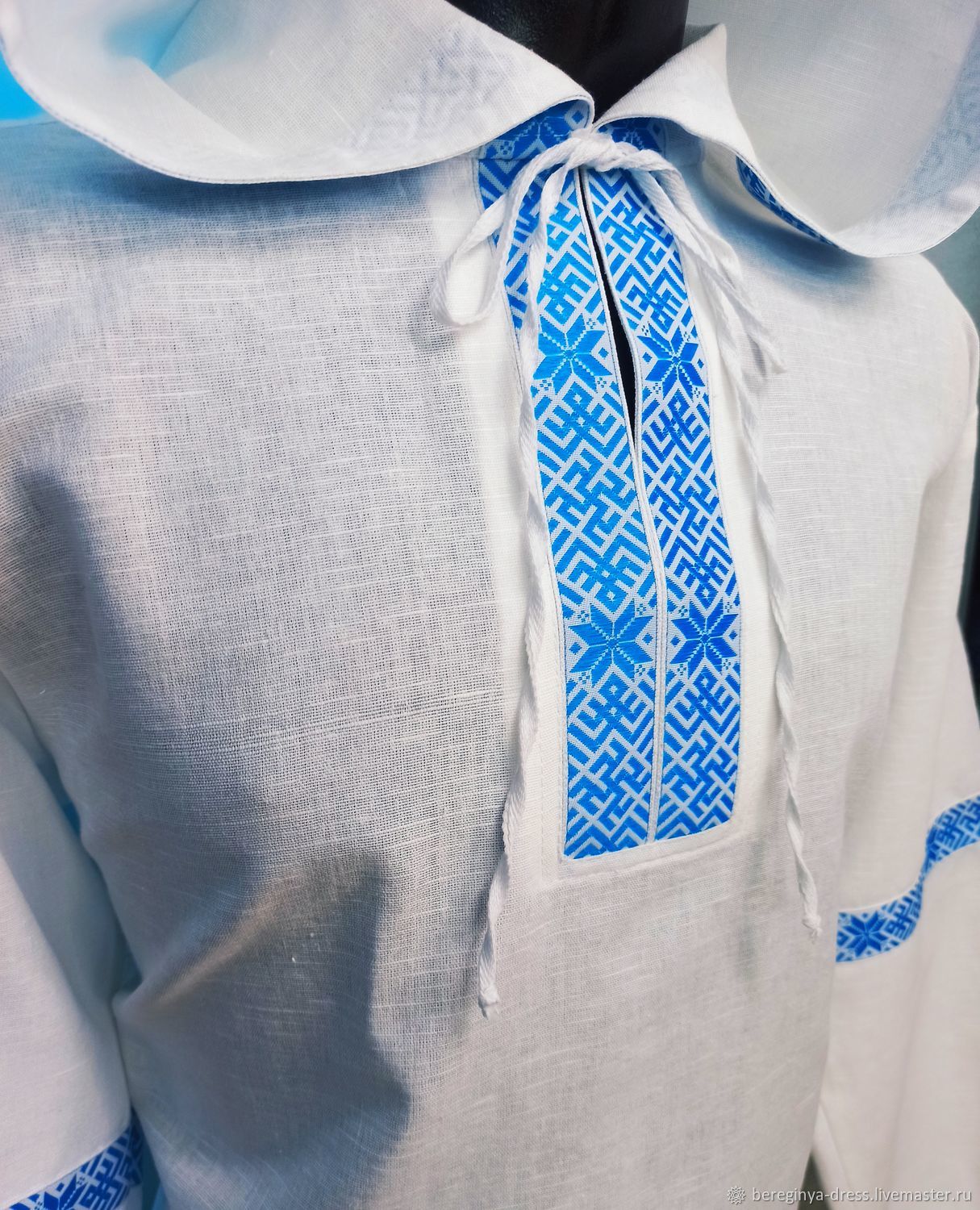 Рубаха славянская Огненный знак бело-голубая с капюшоном купить в ...