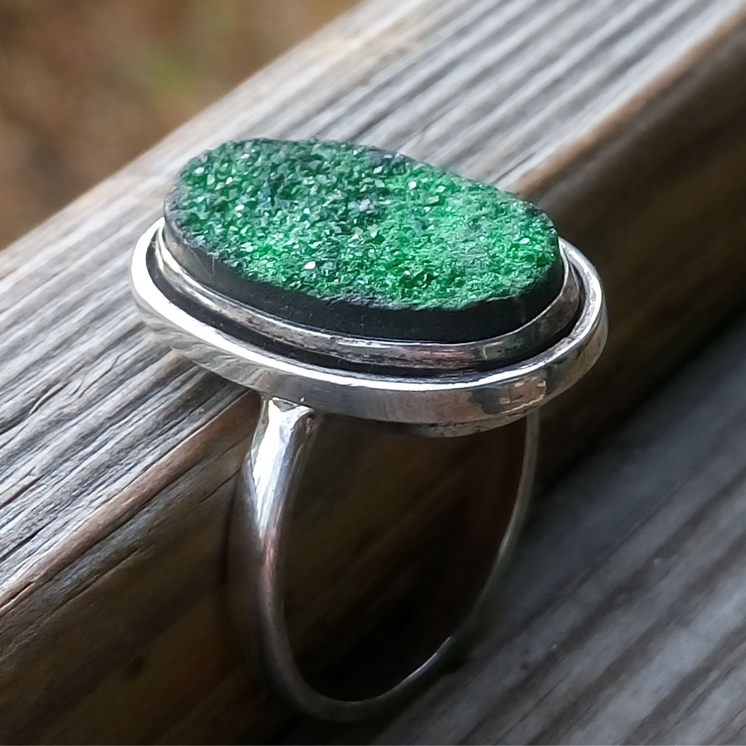 Кольцо серебряное с Уваровитом – купить на Ярмарке Мастеров – MS9FURU ...