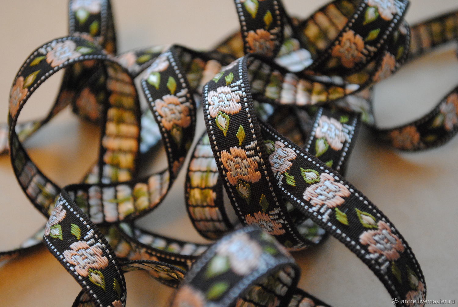 Тесьма репс с вышивкой "Розы" Англия купить в интернет-магазине Ярмарка ...