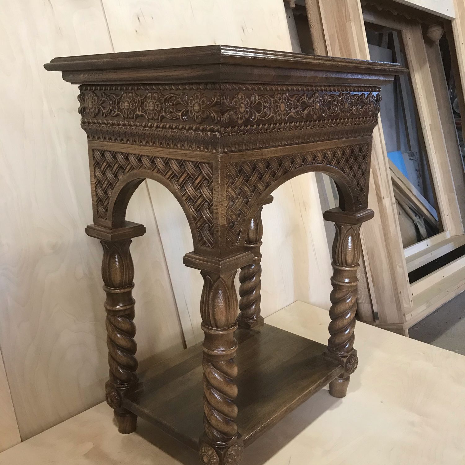 Литийный столик для храма
