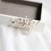 Свадебный салон handmade. Livemaster - original item Pearl comb in the bride`s hairstyle, wedding jewelry in the hair. Handmade.
