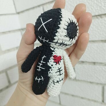 Куклы и игрушки ручной работы. Ярмарка Мастеров - ручная работа Брелок обвес Кукла Вуду Монстрик. Handmade.