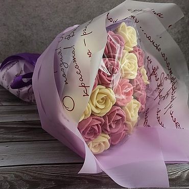 Подарки и сувениры ручной работы. Ярмарка Мастеров - ручная работа Съедобные букеты: Букет из шоколадных роз. Handmade.