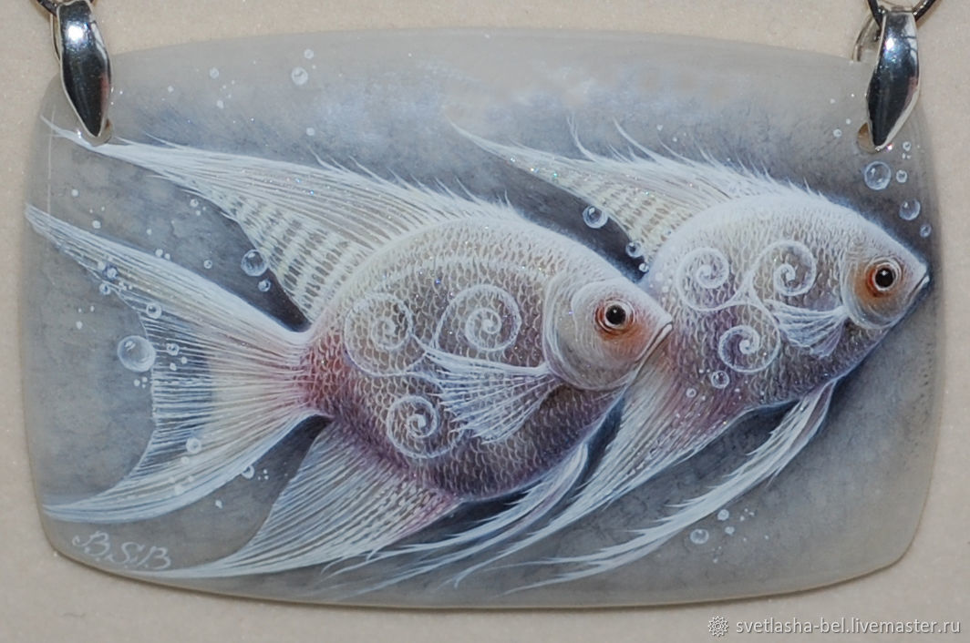 Гребень ундины. Рыба перламутр. Беловодова рыбы. Вышитая серебром рыбка. Картина Ундины серебряные рыбы.