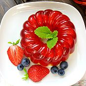 Муляжи блюд: десерт "Красный бархат"