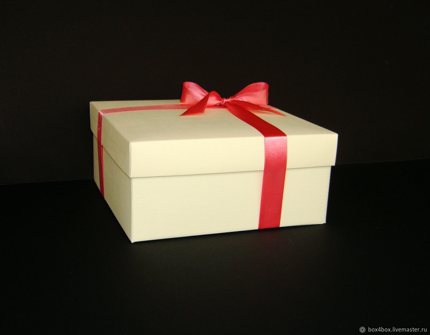 Коробки: Коробки 21,5x21,5x10 см подарочные купить в интернет-магазине ...