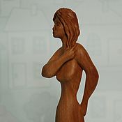 Amazon (a statue of wood)