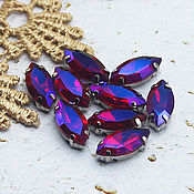 Rhinestones 15/4 mm Volcano purple in a frame on the bottom of the boat