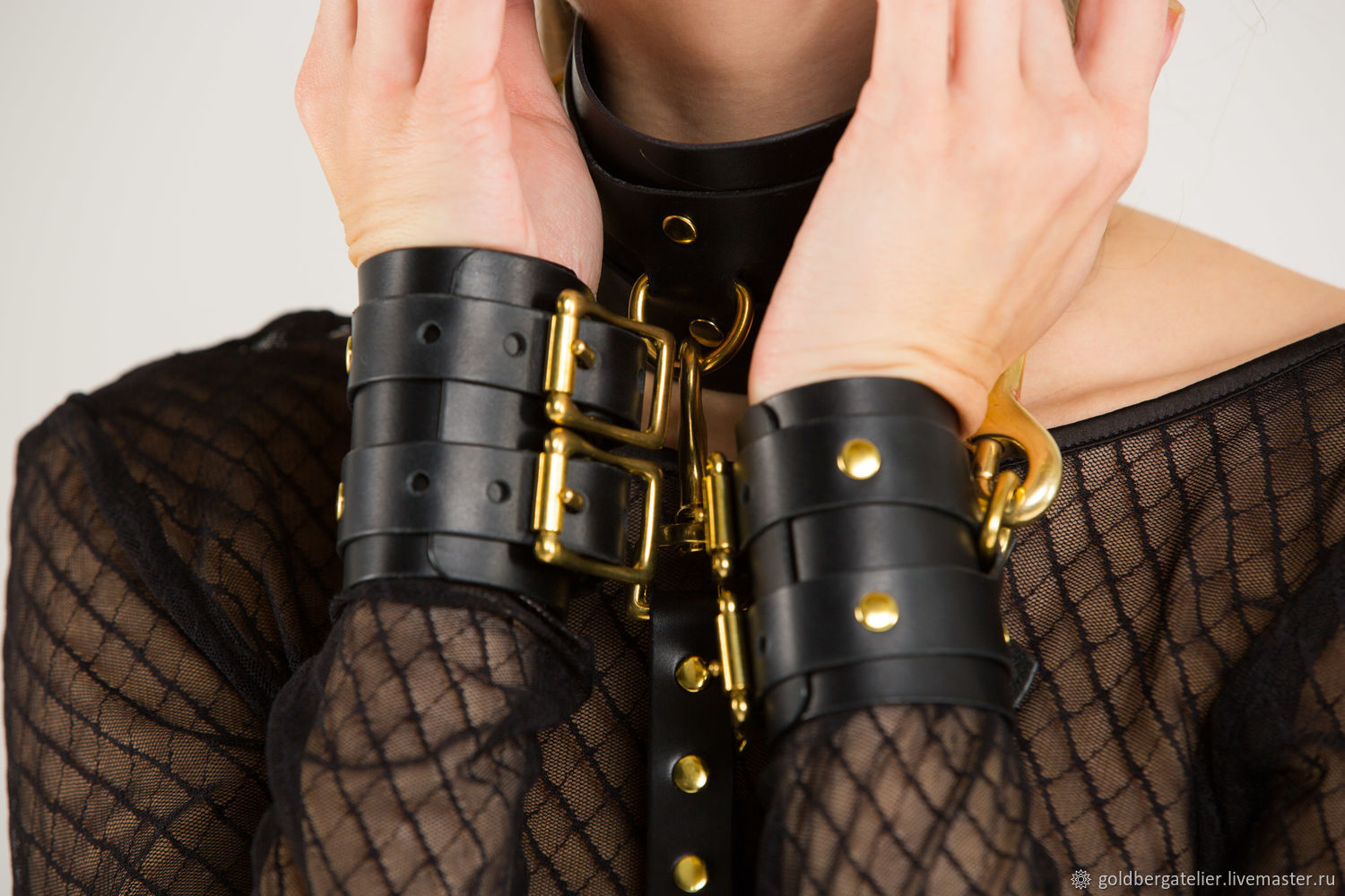 Купить наручники БДСМ для ролевых секс игр в Москве