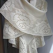 Аксессуары handmade. Livemaster - original item Shawls: Cream-colored merino shawl with strapping. Handmade.