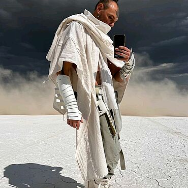 Аксессуары ручной работы. Ярмарка Мастеров - ручная работа Костюм для Burning Man фестиваля — накидка и горжет ручной работы. Handmade.