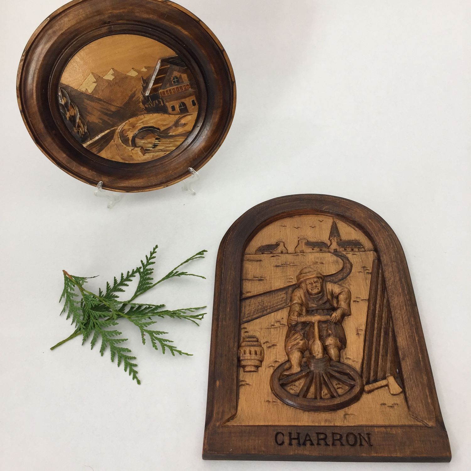 Старинные столовые приборы. 3d панно из дерева. Антиквариат панно. Старинное панно. Старинное панно.