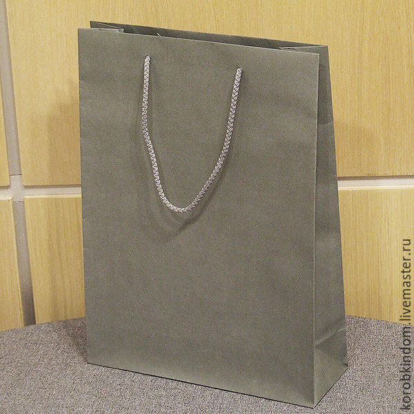 серые упаковочные пакеты. крафтовый пакет серый. Savage пакет с ручкой серый. пакет ample l, черный. серый пакет.