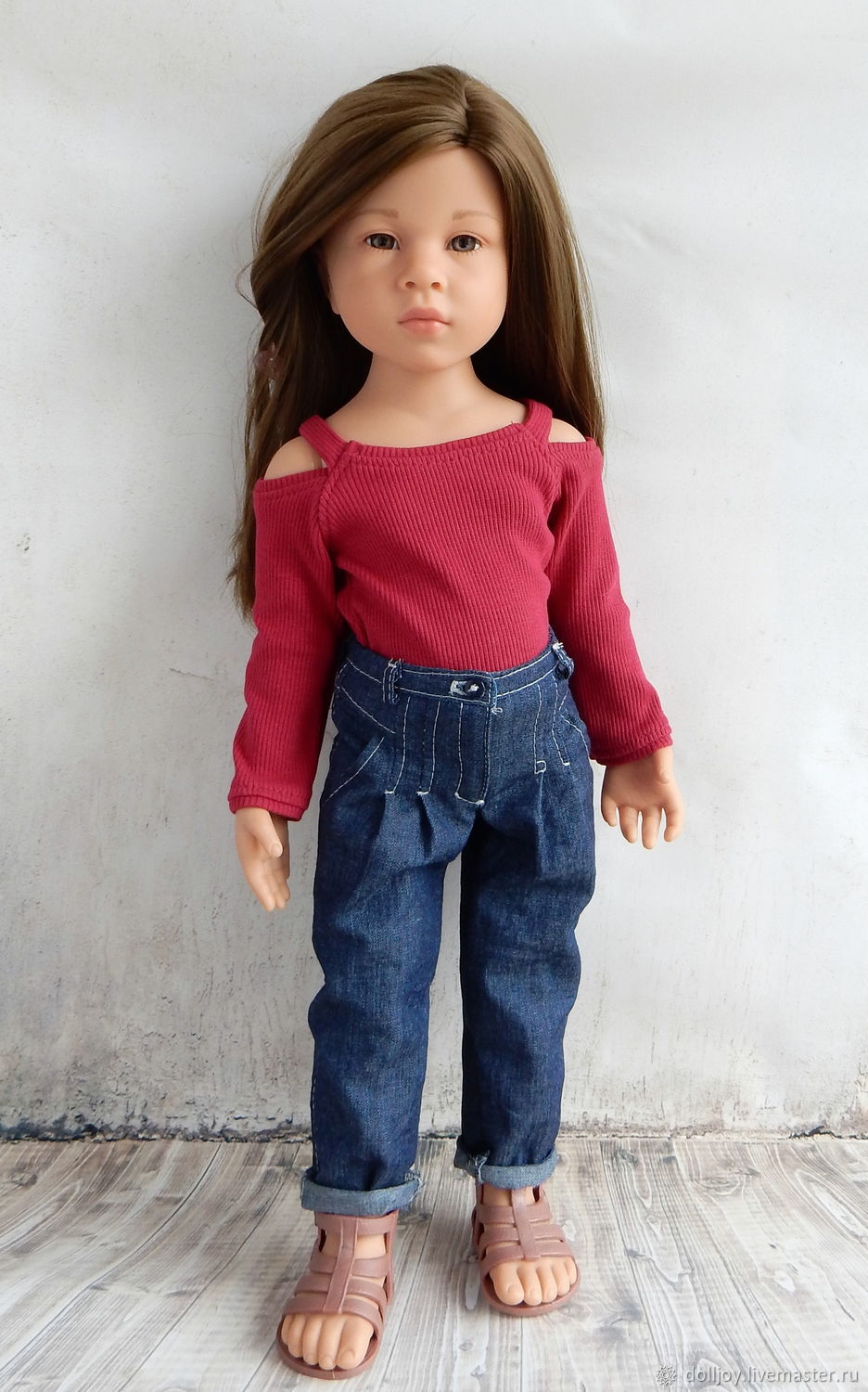 Кукла в джинсах