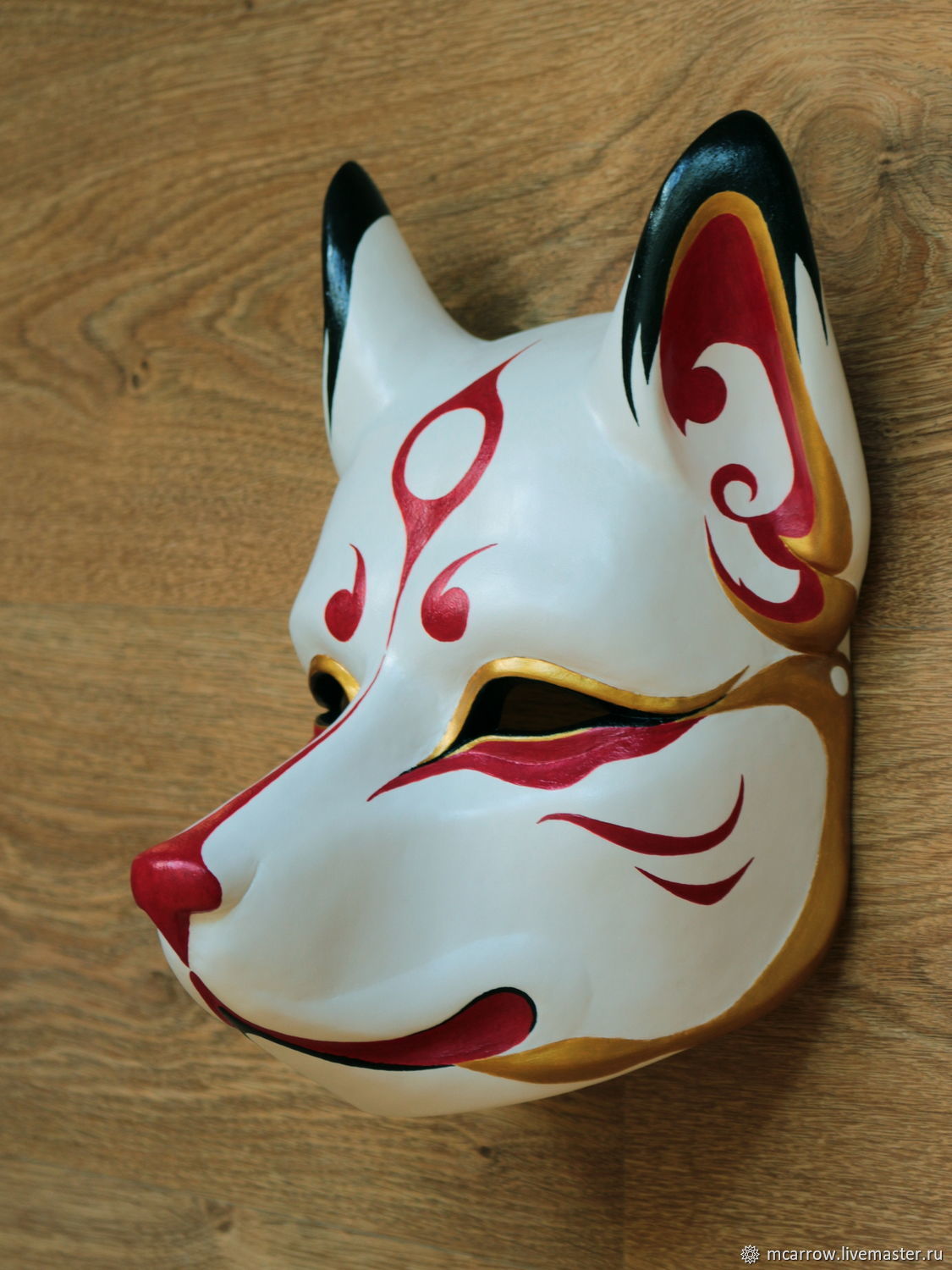 Японские маски Китсуне