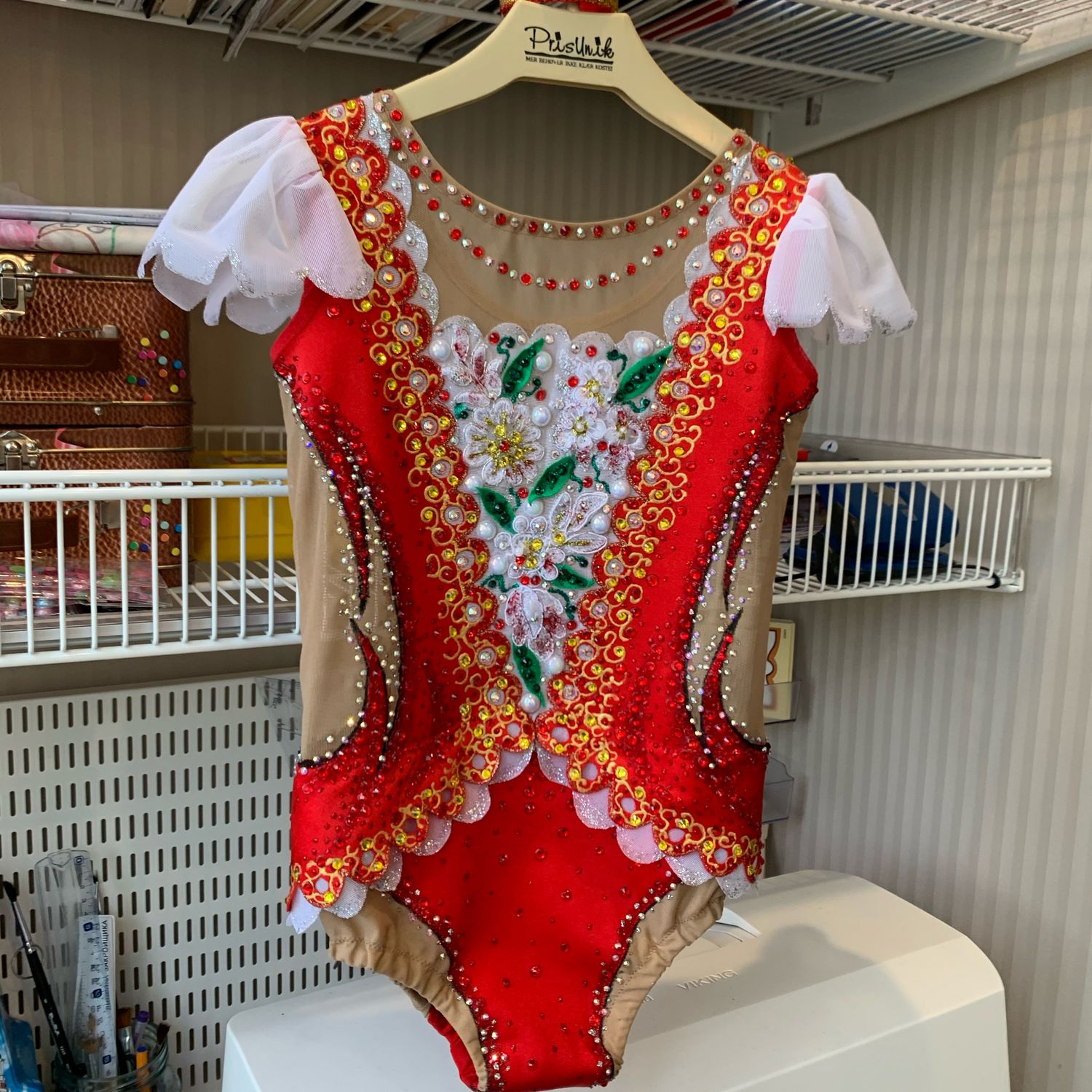 купальник для художественной гимнастики в русконародном стиле. купальник в народном стиле. купальник в народном стиле. купальник в народном стиле. купальник для художественной гимнастики в русском народном стиле.