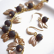 Украшения handmade. Livemaster - original item Bracelet and earrings, matte garnet, gold leaves. Handmade.