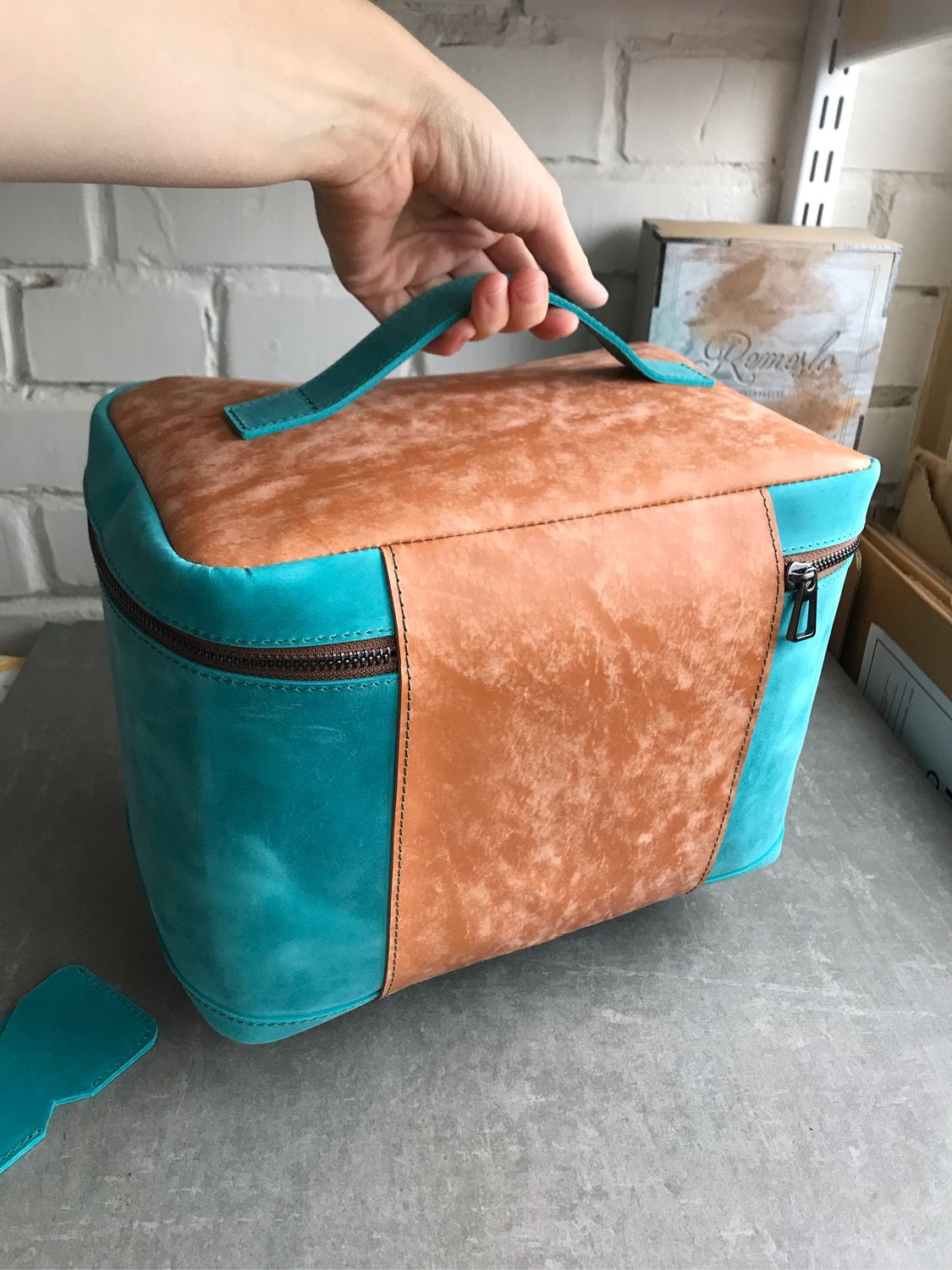 Несессер (косметичка/сумка для принадлежностей) из натуральной кожи ...