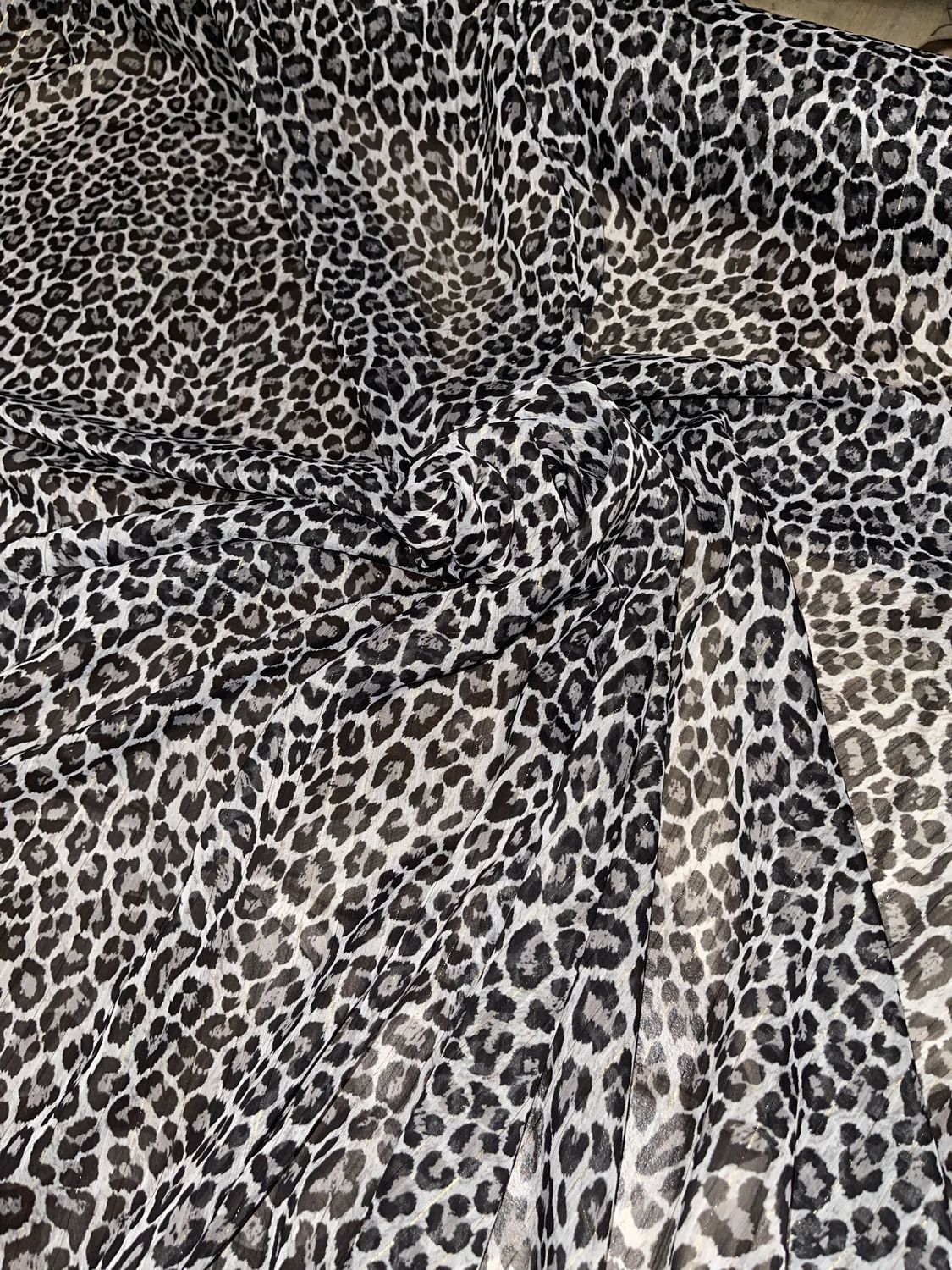 Креп Шифон леопард с люрексом купить в интернет-магазине Ярмарка ...