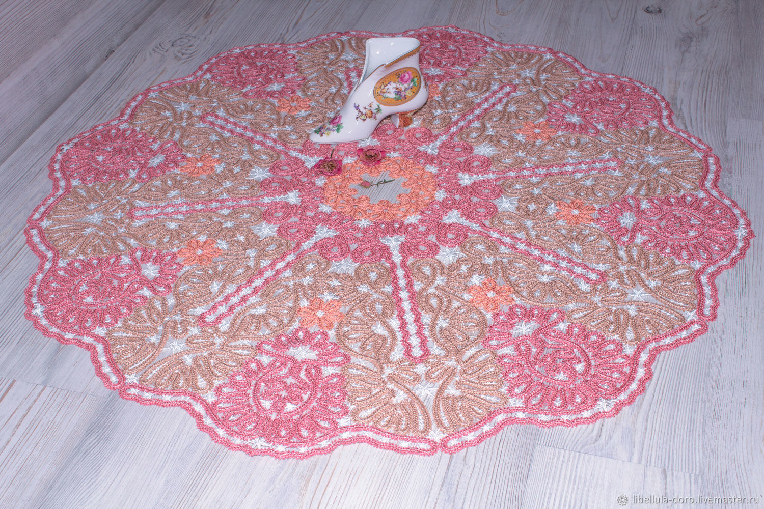 Салфетка круглая "" Цветочная поляна" в интернет-магазине на Ярмарке ...