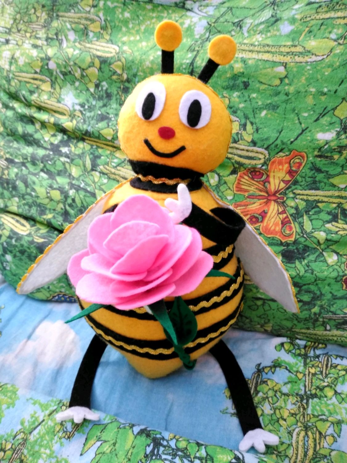 Декоративно Прикладная техника Пчелка