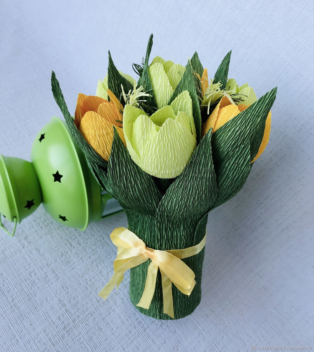 букет презент. модные мини букеты. букет презент. сделать букет из примул. корпоративные букеты из тюльпанов на 8 марта.