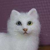 Куклы и игрушки handmade. Livemaster - original item Angora white cat with multicolored eyes. Handmade.