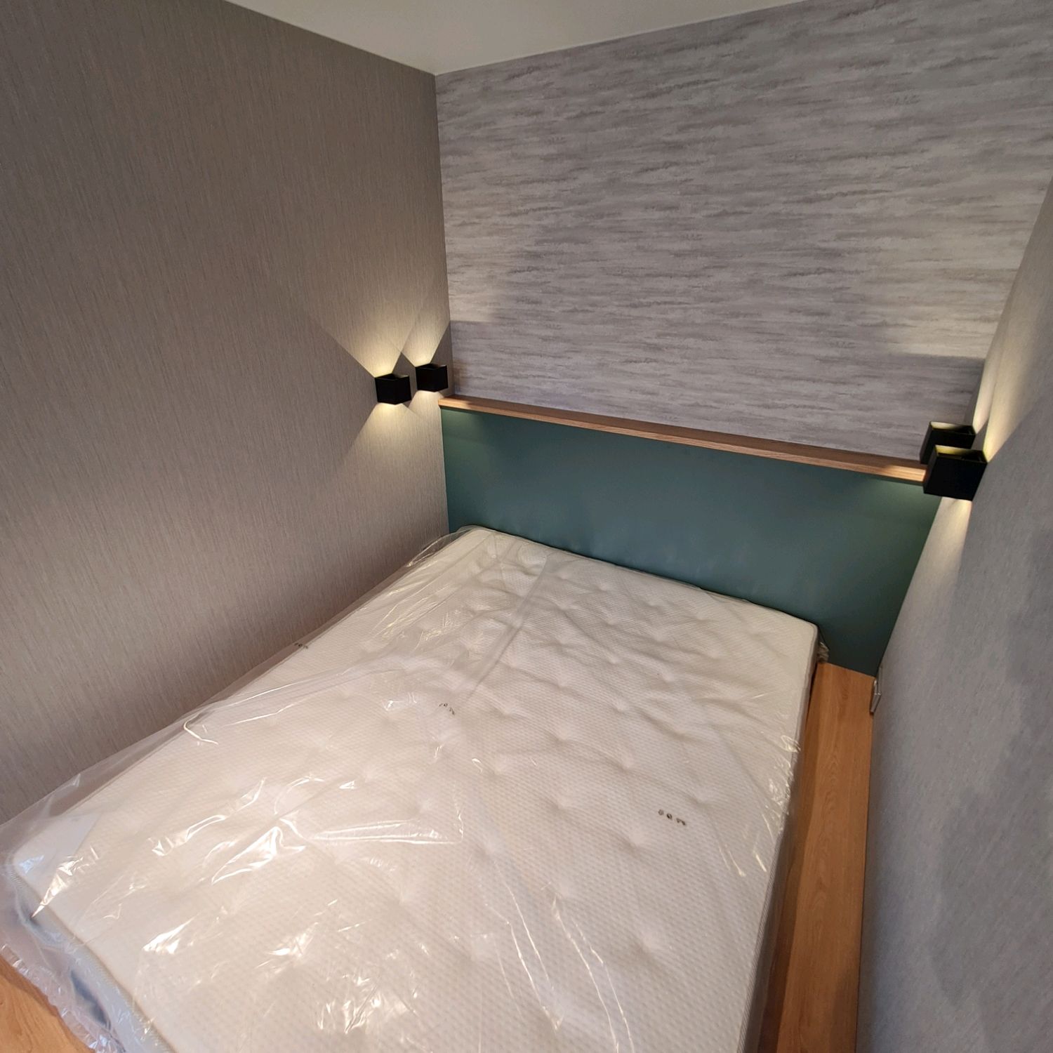 Самодельная кровать с подиумом