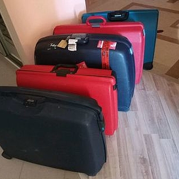 Винтаж ручной работы. Ярмарка Мастеров - ручная работа Чемоданы для сьезда и новоселья, свадьбы, развода и раздела имущества. Handmade.