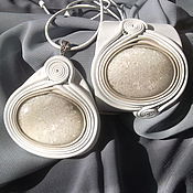 Jewelry set: earrings and bracelet