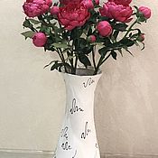 Букет невесты розами , фрезиями и пионами