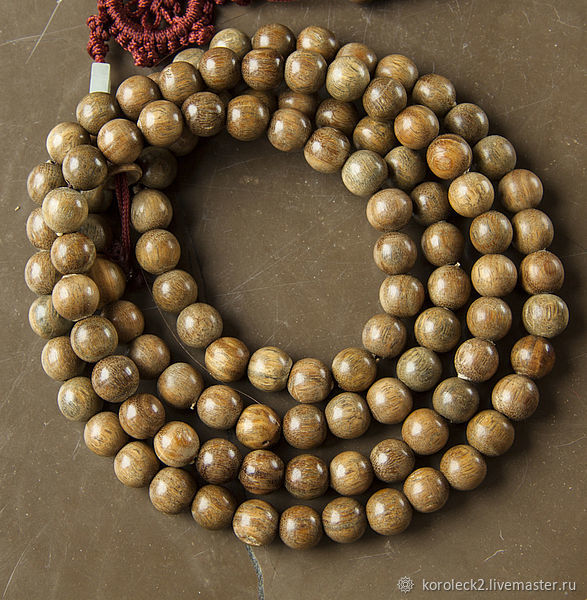 Тибетские бусины. Старинная тибетская бусина. Тибетские бусины. Тибетская бусина двуглазая. Тибетские бусы.