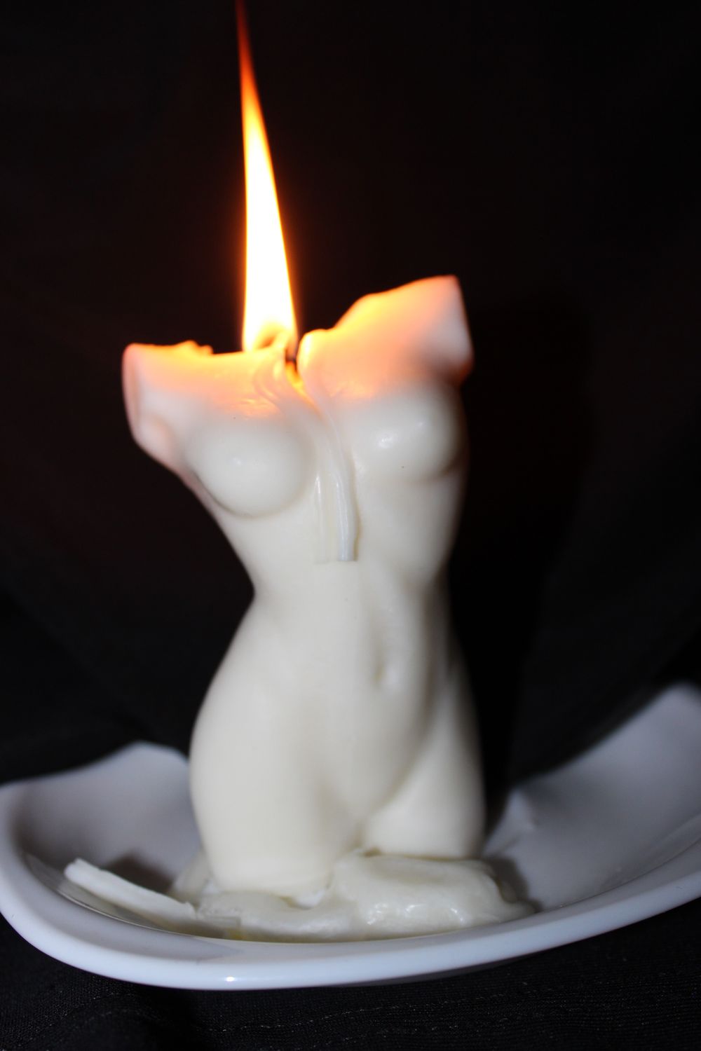 Самый лучший свеча для женщин. Свечка женское тело. Свечи подарочные. Свечка в форме женского тела. Ароматные свечи.