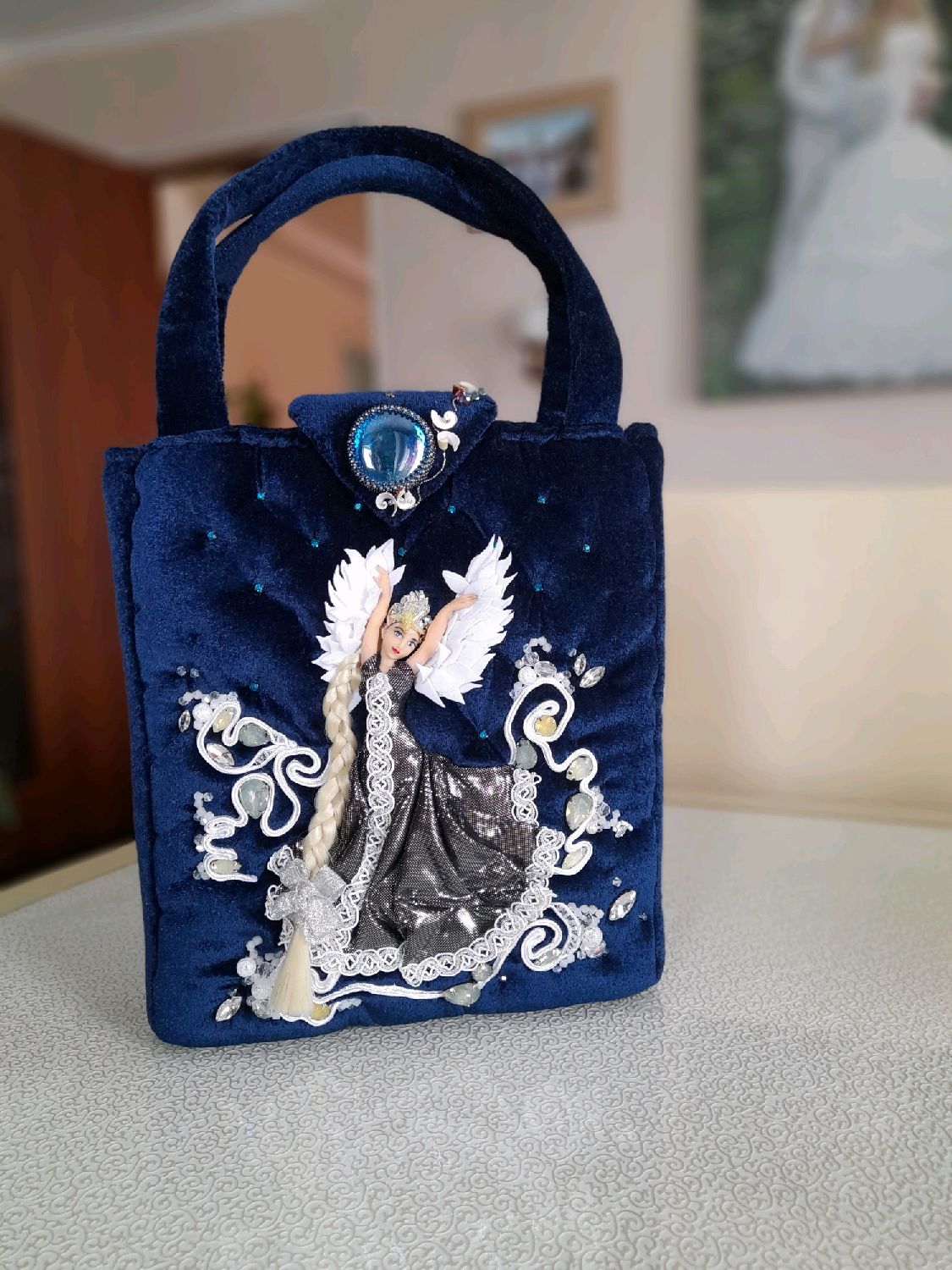 Bag made of genuine leather with embroidery 