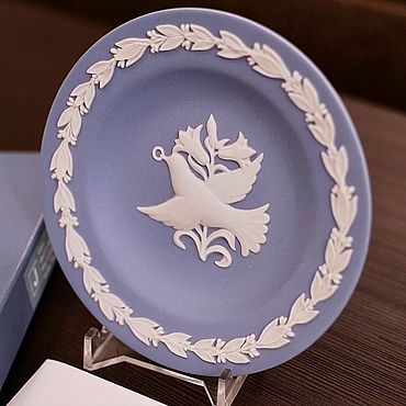 Винтаж ручной работы. Ярмарка Мастеров - ручная работа WEDGWOOD редкое блюдце с голубем, Англия, 1988 год. Handmade.