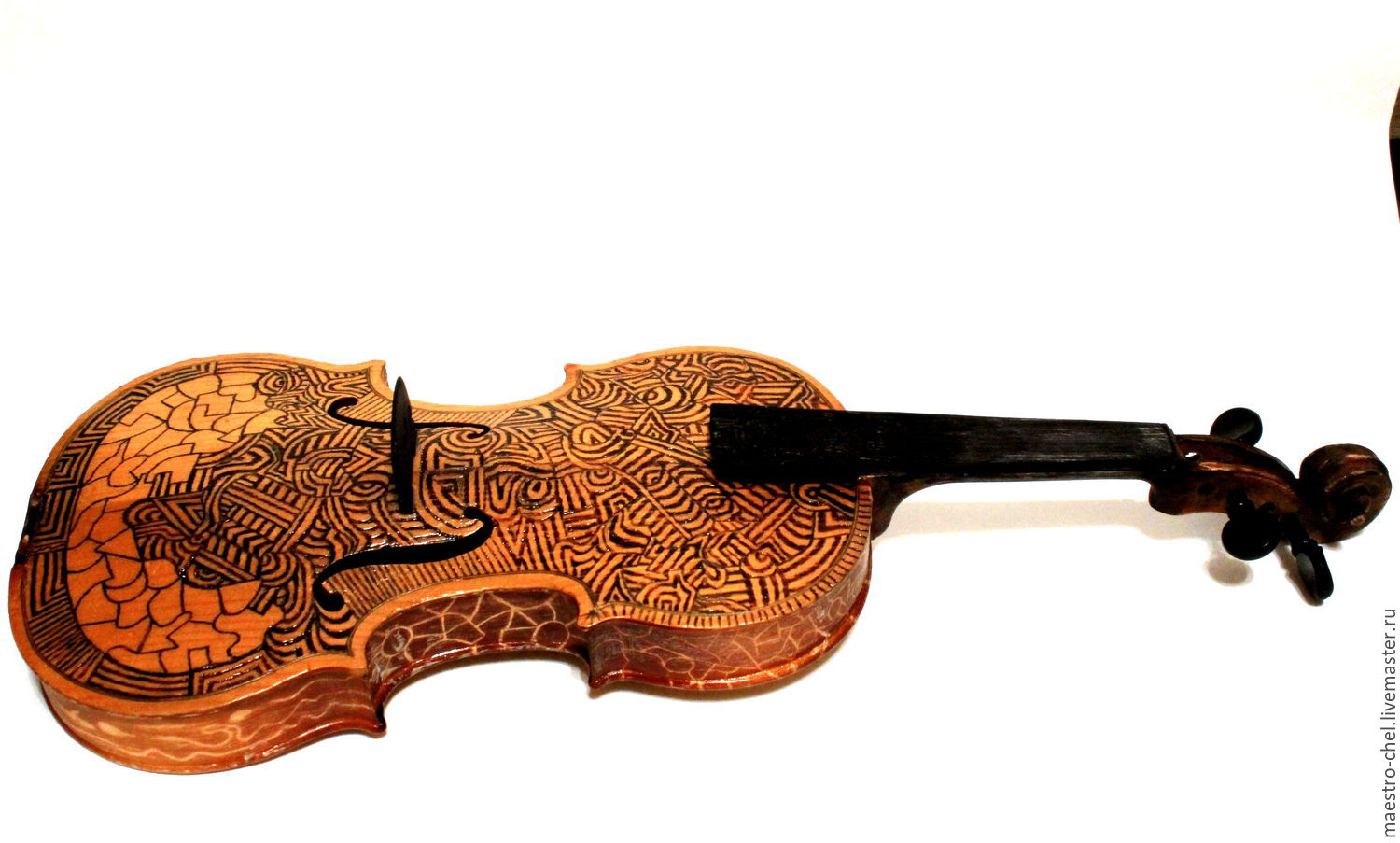 Восточная скрипка. Скрипка из дерева сувенирная. Скрипка из красного дерева. Скрипка своими руками из дерева. Прима скрипка.
