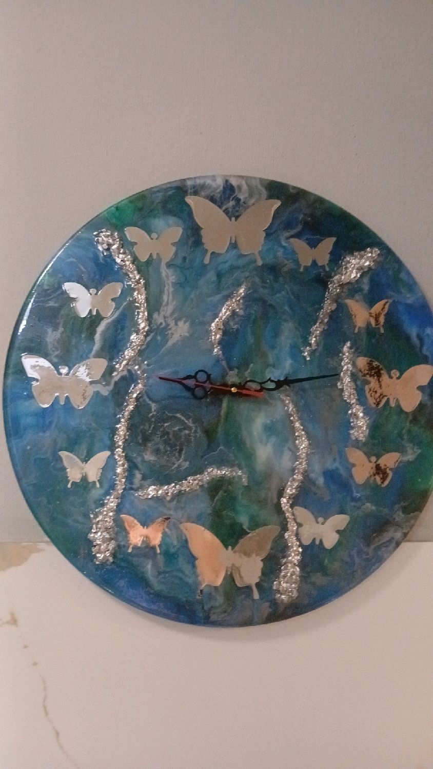 Настенные часы из эпоксидная смола в интернет-магазине Ярмарка Мастеров ...