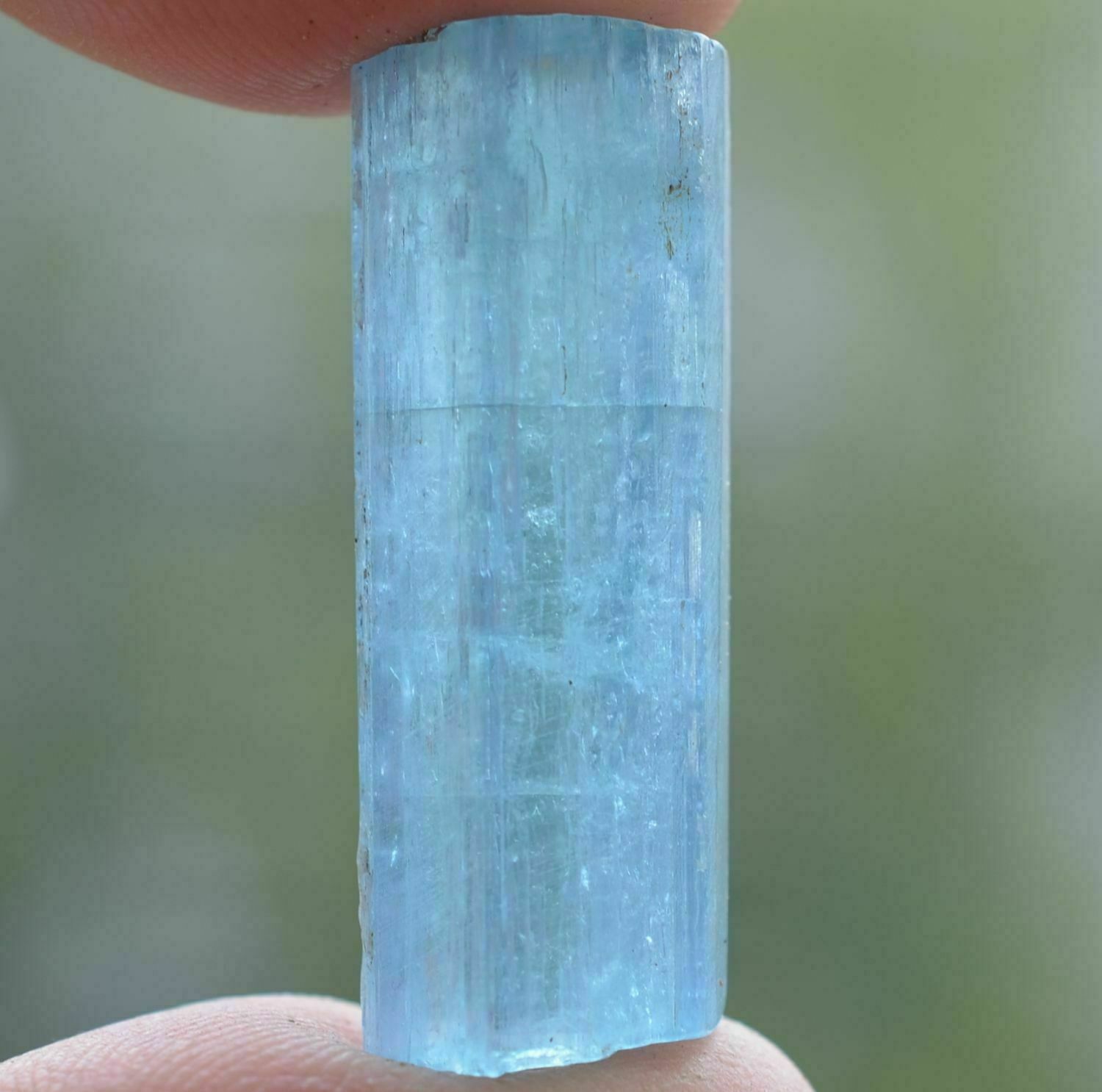 Аквамарин КРИСТАЛЛ натуральный , 28.5Х10 мм, AR17 купить в интернет ...