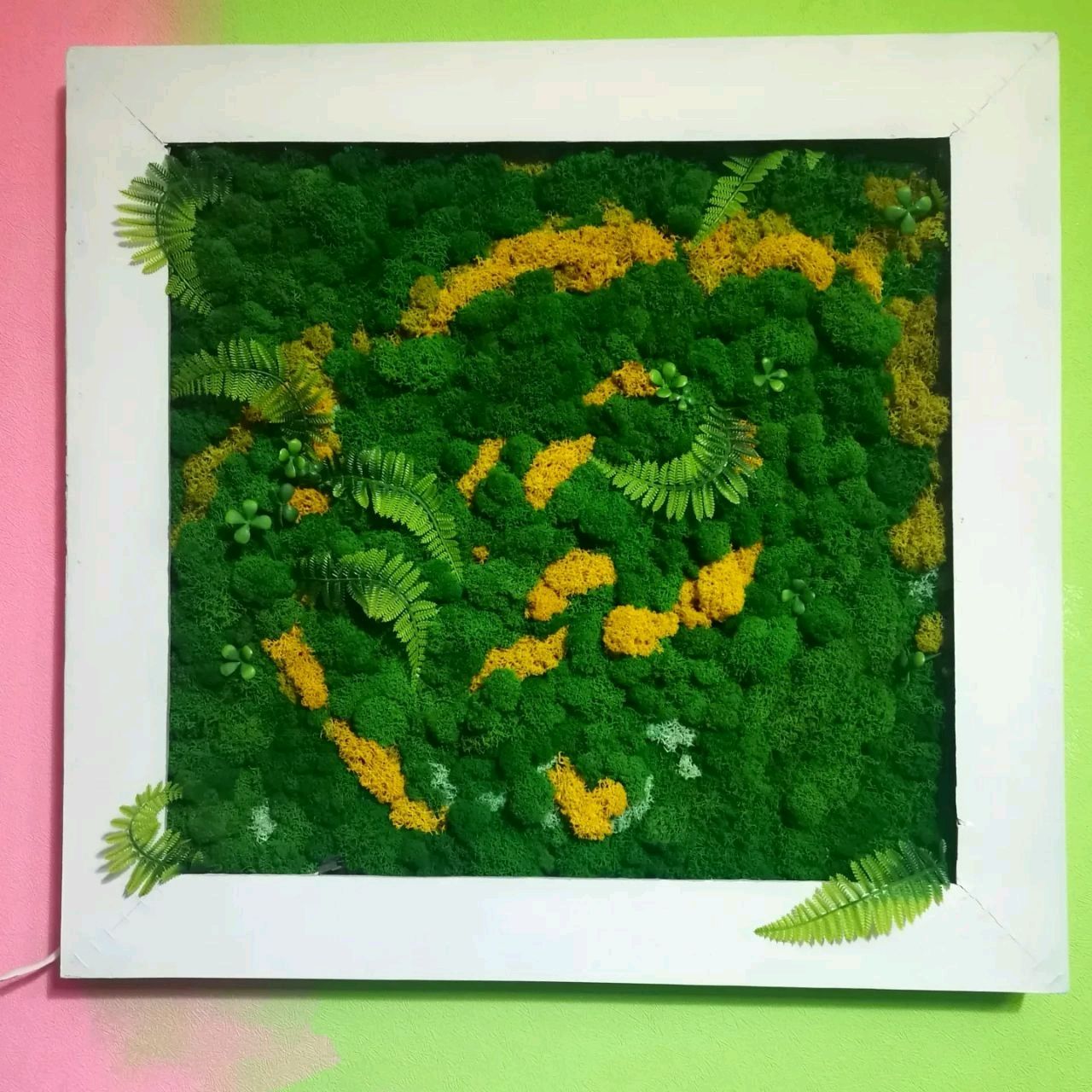 Панно на стену из стабилизированного мха с подсветкой в раме купить в ...