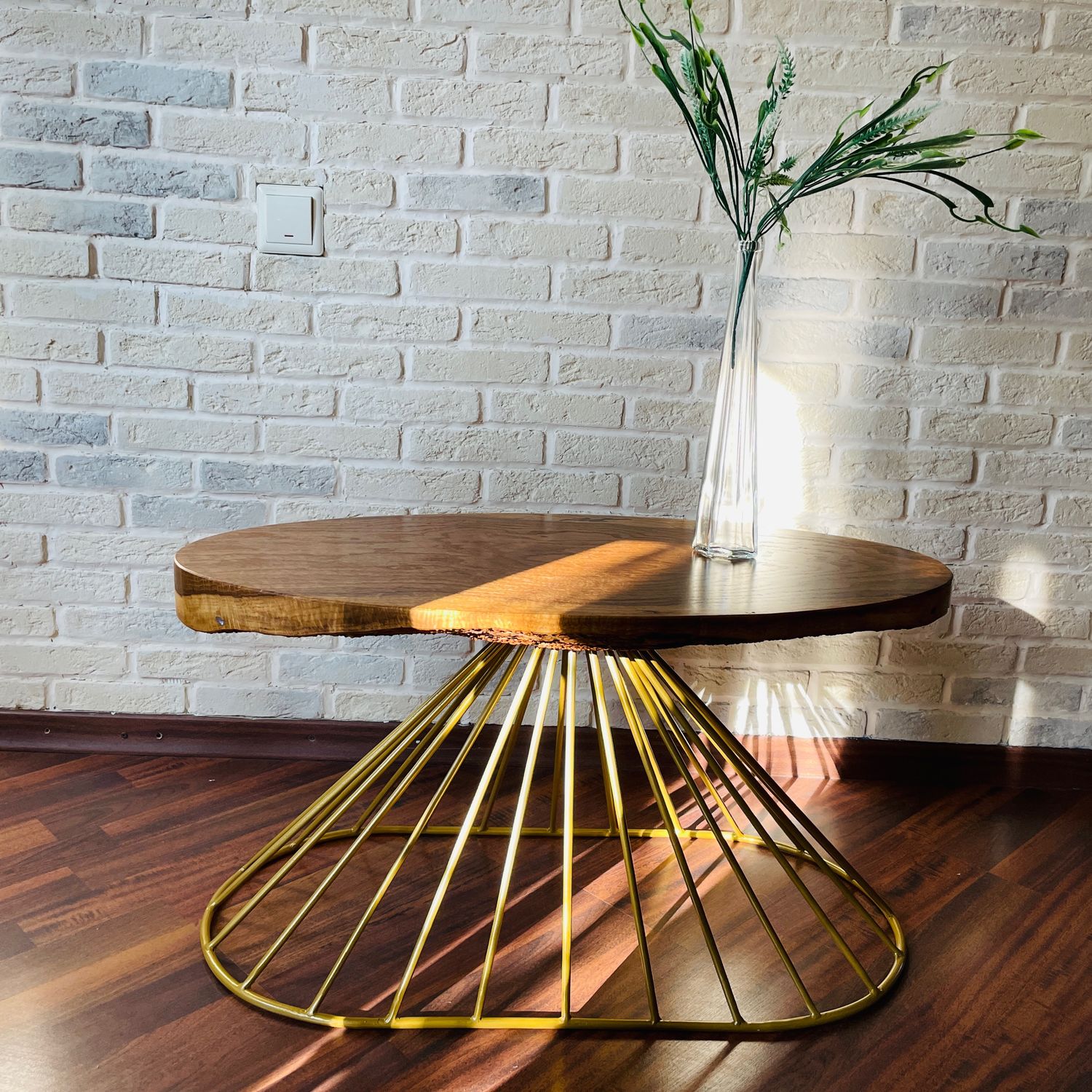 Дизайнерский журнальный столик из дубового слэба в интернет-магазине ...