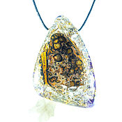 Orgonite, orgonite pendant with moonstone and quartz