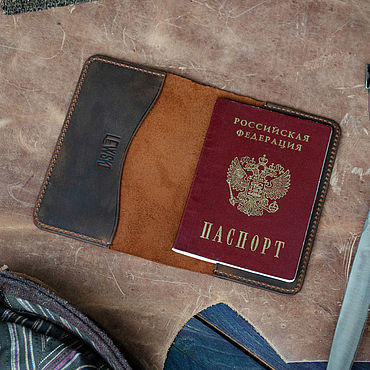 Канцелярские товары ручной работы. Ярмарка Мастеров - ручная работа Тонкая кожаная обложка на паспорт "Кострома".. Handmade.