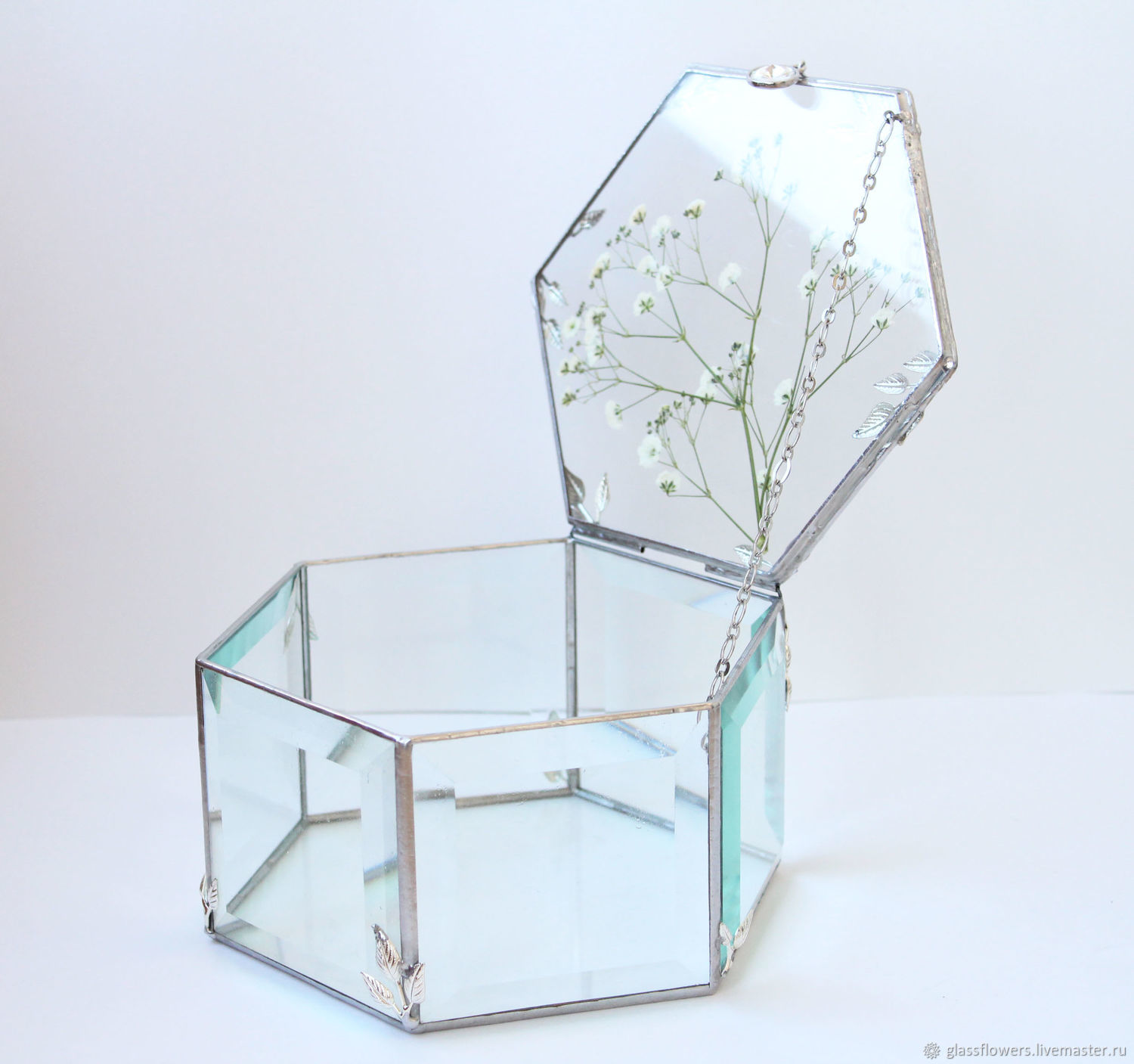 Шкатулка из стекла. Шкатулка с гербарием. Фацетное стекло и филигрань ...