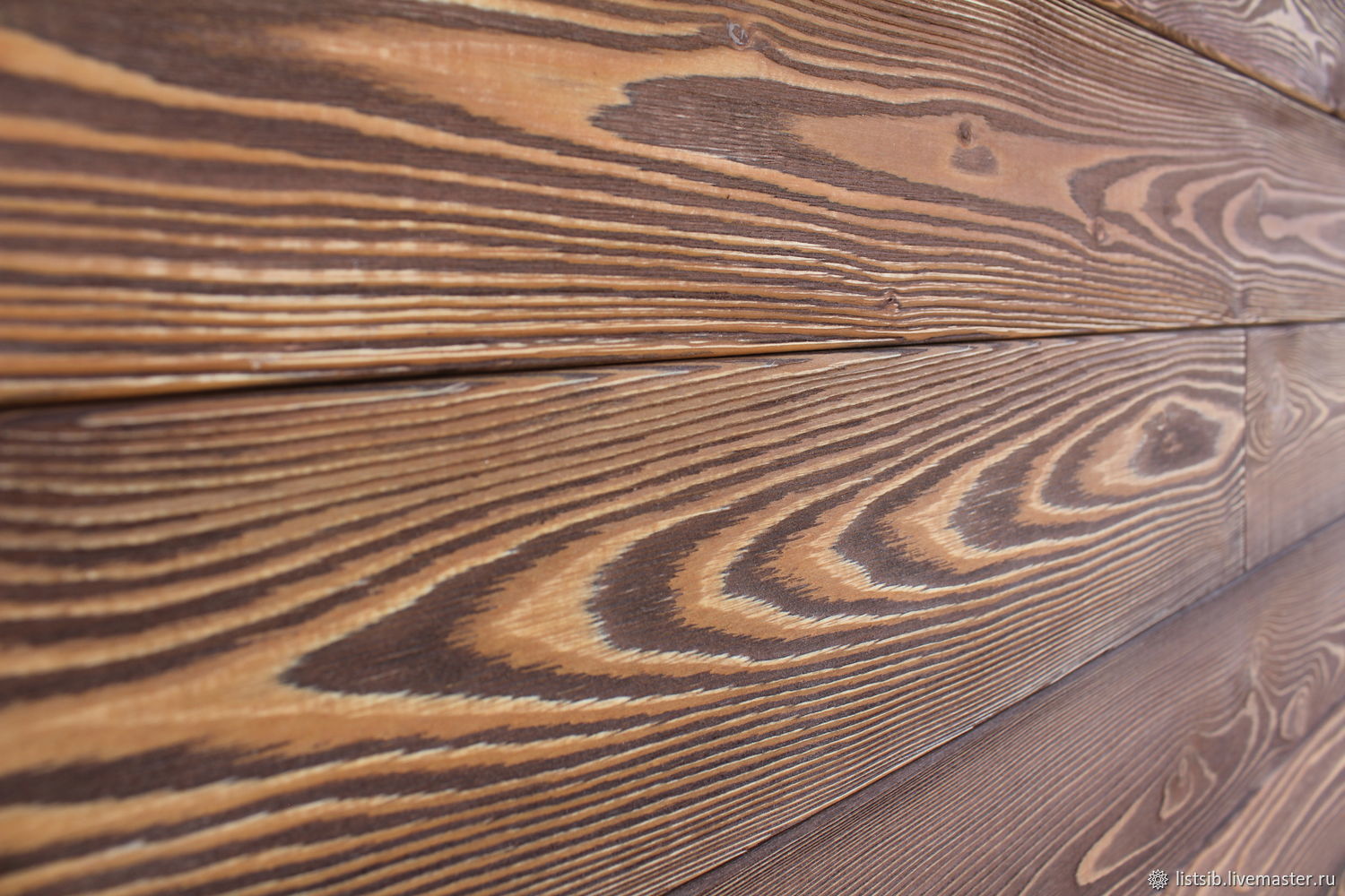 покраска деревянного стола морилкой