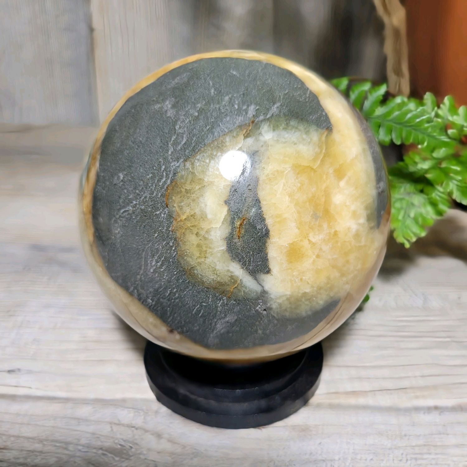 86 мм. Шар из кальцита Сев. Кавказа. Работа Руслана Соцкого. в интернет ...